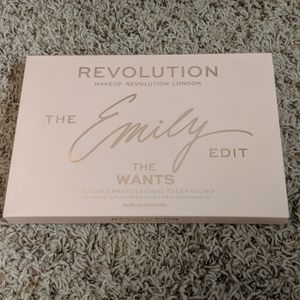 Emily Noel Wants pallet